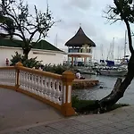 Hotel Puerto De Manga